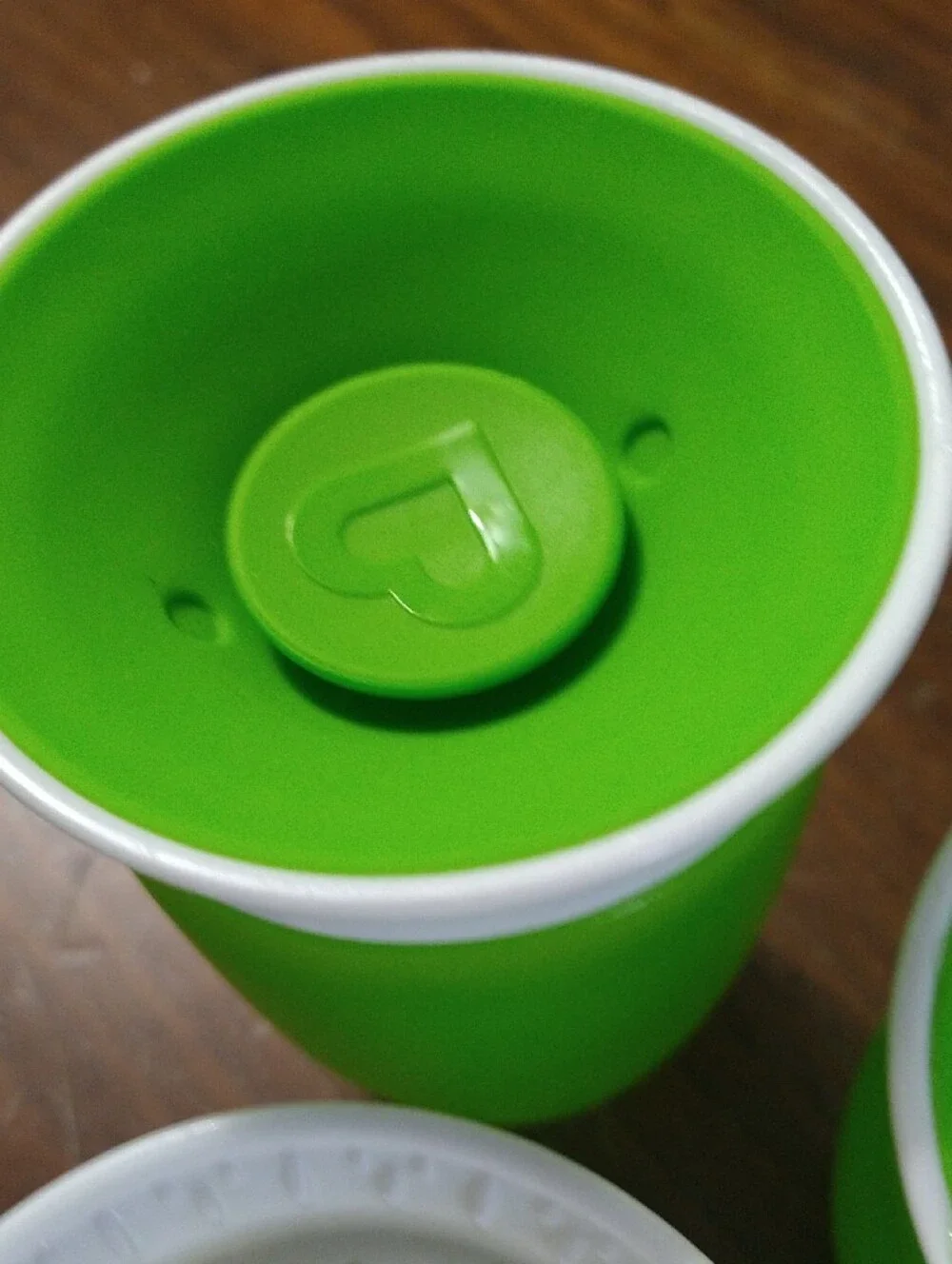 3 Set Munchkin Bright Green and White Silicone Snack Cups with Lids and Handle